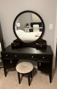 Makeup Vanity with mirror and stool