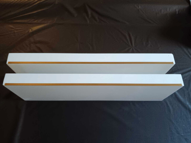 Floating Shelves White with Gold Metal Edge (minor damage) in Home Décor & Accents in London - Image 2