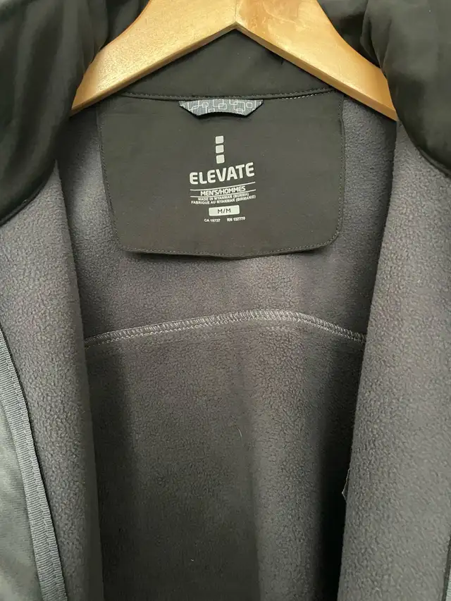 Carleton Golf & Yatch Club Jacket in Golf in Ottawa - Image 5