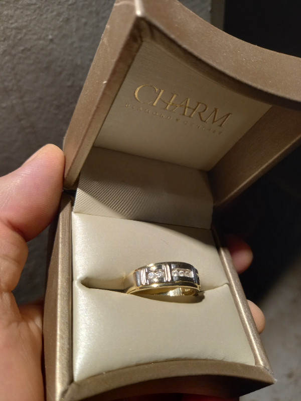 14k Yellow and White Gold Diamond ring in Jewellery & Watches in Chatham-Kent - Image 2