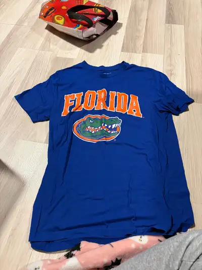 women’s medium $5 obo