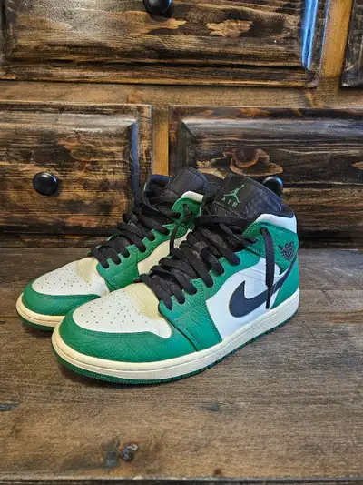 Still in pretty good condition. Size 10.5. No box