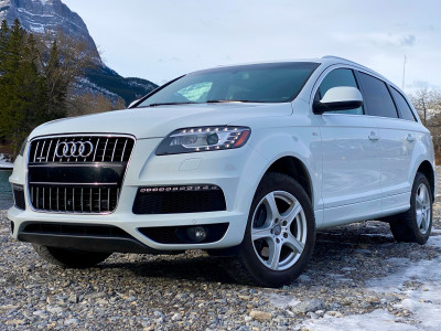 2013 Audi Q7 S-line, 3.0t AWD SUV,  Meticulously Maintained!