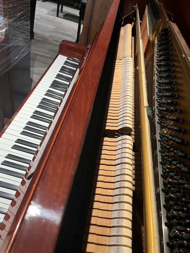 Yamaha u1 upright piano in Pianos & Keyboards in Markham / York Region - Image 3