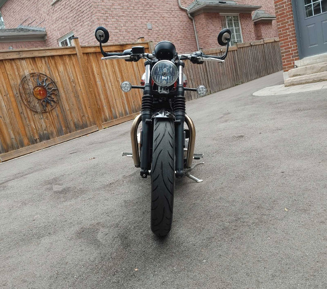 2018 triumph bobber in Street, Cruisers & Choppers in Markham / York Region - Image 2