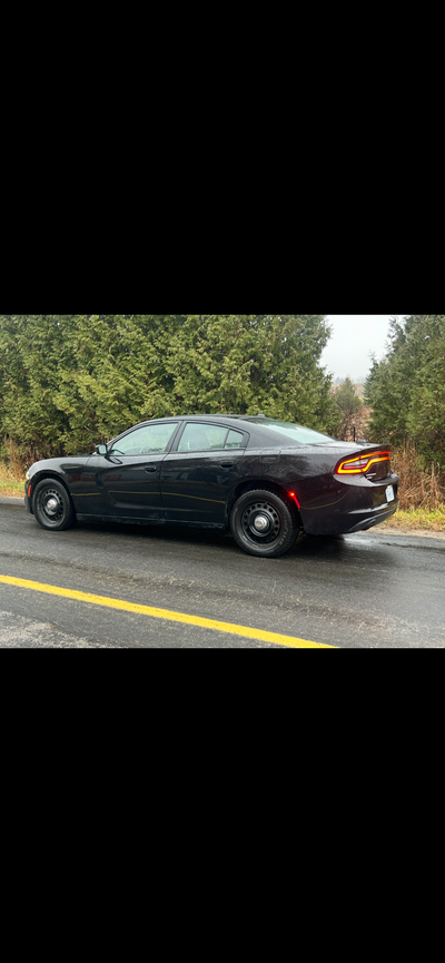 2015 Dodge Charger 5.7 Hemi V8 AWD Former OPP Police highway car Winter tires installed on vehicle F...