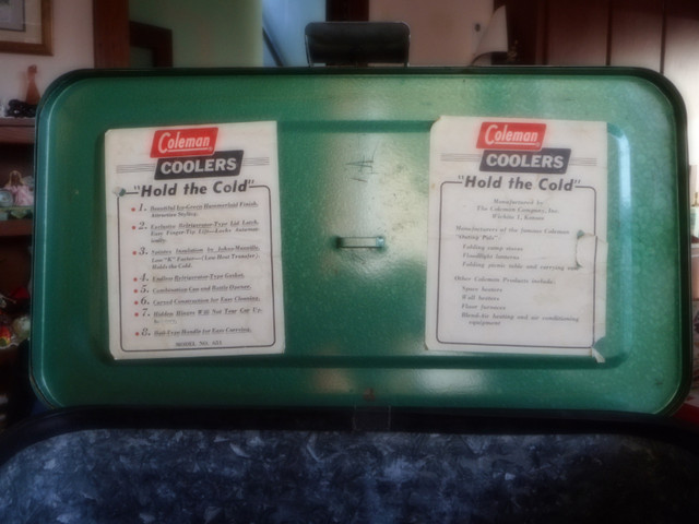 VINTAGE COLEMAN COOLER in Arts & Collectibles in Prince Albert - Image 4