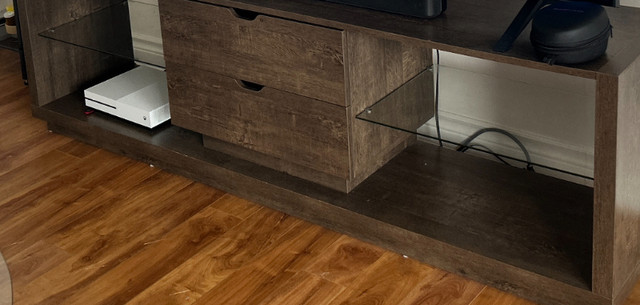 TV stand in Bookcases & Shelving Units in Mississauga / Peel Region