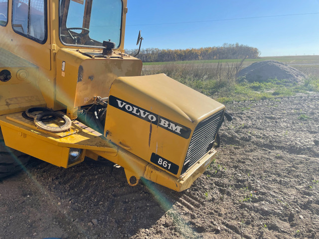 Volvo rock truck cab in Heavy Equipment Parts & Accessories in Saskatoon