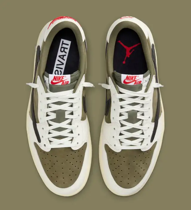 Nike Air Travis Scott Jordan 1 Retro ‘Medium Olive’ - Size 11.5 in Men's Shoes in Oakville / Halton Region - Image 5
