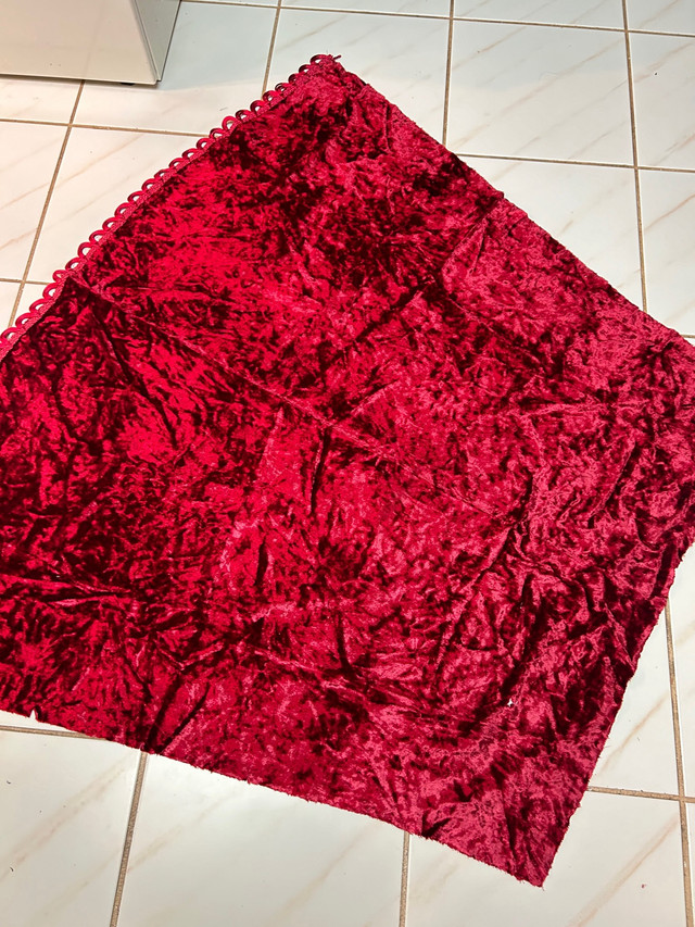 Crushed Red Velvet Material in Hobbies & Crafts in Edmonton - Image 2