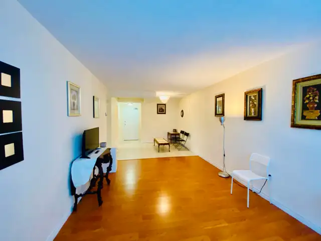 GROUND-LEVEL LARGE CORNER SUITE 4RENT IN ETOBICOKE 401 & KIPLING