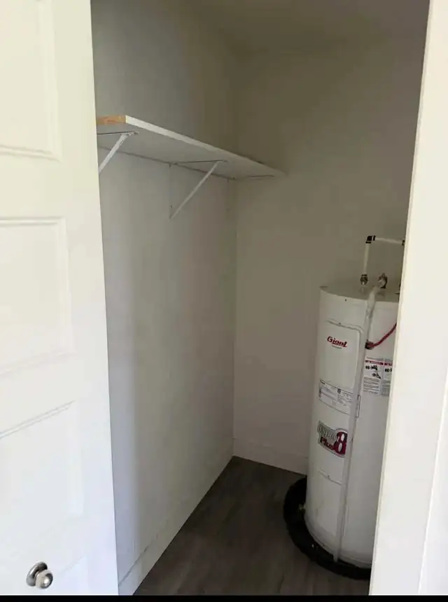 2 Bedrooms 1 Bathroom Apartment for Rent