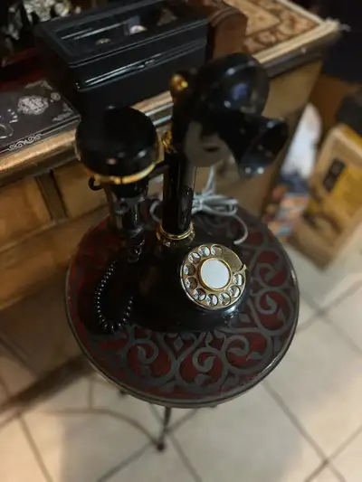 Téléphones vintage☎️ rétro ,très propres  deluxe.fonctionne, View more