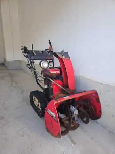 Honda HS 724 Snowblower, View more