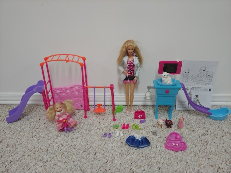 Barbie Pet Veterinarian Clinic + Barbie Playground Playset Toys
