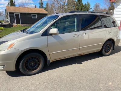 Toyota Sienna 