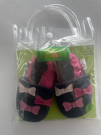 Brand new tickle toes leather baby shoes 