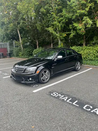 Hi, selling my 2009 Mercedes-Benz C63 AMG P30 Edition with LSD. Clean title with no accidents or cla...