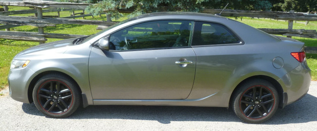 2011 Kia Forte Koup SX in Cars & Trucks in Oshawa / Durham Region - Image 2