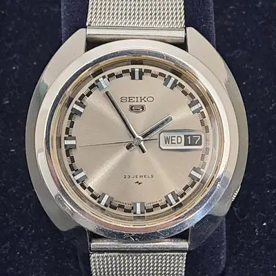 Seiko 5 vintage 5126-7030 Automatique avec "mesh bracelet", View more