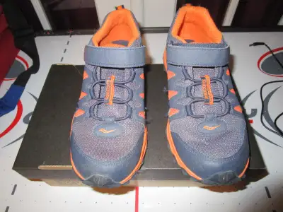 soulier sport SAUCANY run shied US 5m UK4 EU 37water résistant !, View more