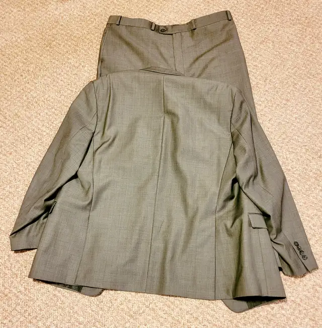 Men's XL Suit by Calvin Klein in Men's in Markham / York Region - Image 3