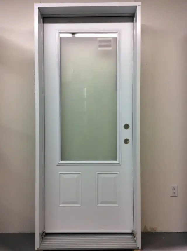 1211PA Porte d’acier 34″G Blanche Verre sablé 23×49 in Windows, Doors & Trim in City of Montréal - Image 2
