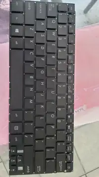 Asus ZenBook ux305