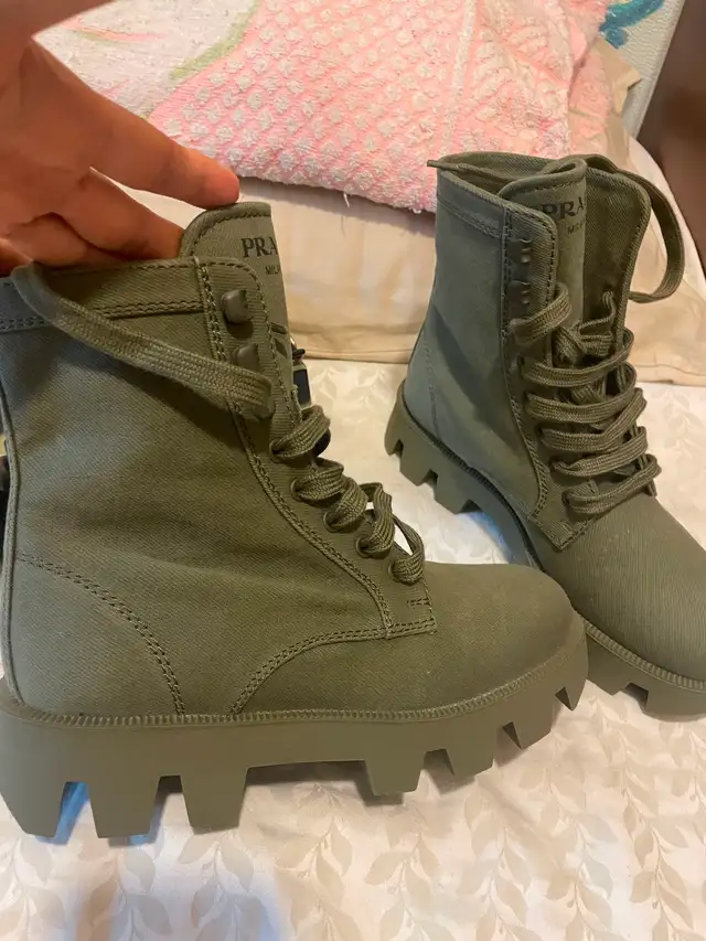 Prada boots in Women's - Shoes in Mississauga / Peel Region - Image 3