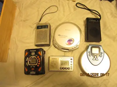 units have been tested and work sony d-e351 cd -r /rw player panasonic pa-888a cd mp3 player has vid...