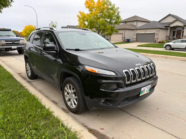 2016 Jeep Cherokee 581029103875532801