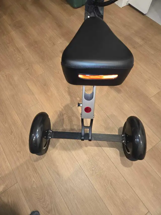 Topmate ES35 Scooter in eBike in Saint-Hyacinthe - Image 5