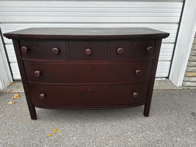 Antique Mahogany Dresser 48”w x 32”h x 19”d + mirror  in Dressers & Wardrobes in City of Toronto - Image 2