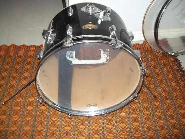 Coronet Deluxe Qualit Vinatage Kick Drum Base 20 1/2" For Parts in Drums & Percussion in Oakville / Halton Region - Image 2