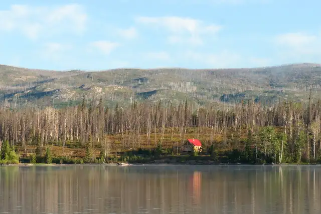 Wilderness Cabin on the lake for sale in Houses for Sale in Kitimat - Image 11