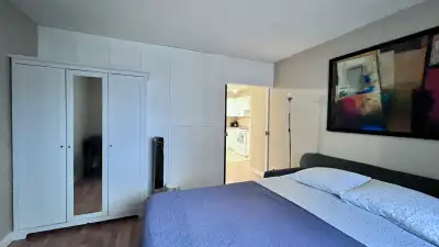 Room for Rent Private Rooms Condo Downtown River Valley. Location Location!! River Valley Downtown C...