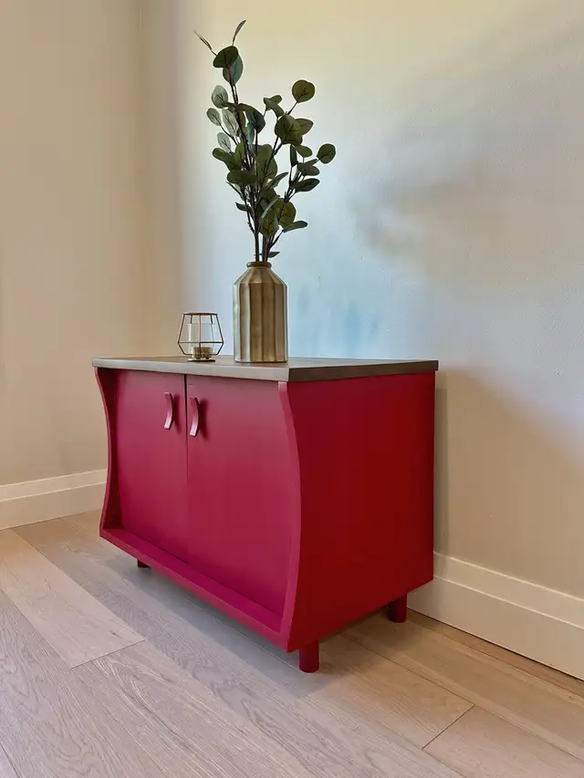 Small storage cabinet- newly refinished! in Bookcases & Shelving Units in Hamilton - Image 8