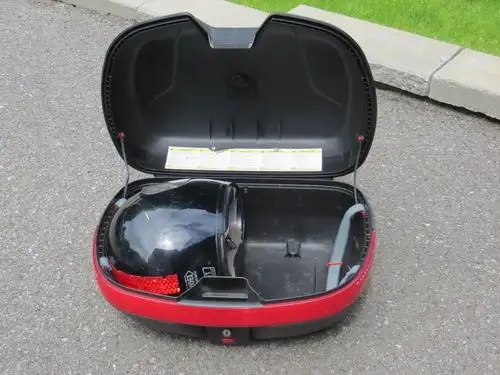 Valise/Panier à moto rigide. Marque GIVI/ Large ridgid case in Other in Gatineau - Image 5