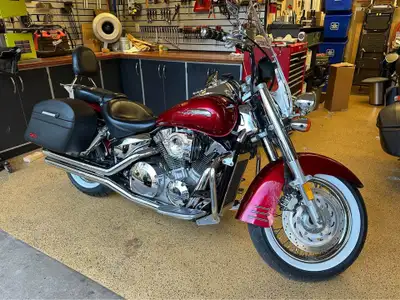 2005 Honda VTX1300S recently certified at the end of March 2025, needs nothing. Family owned bike si...