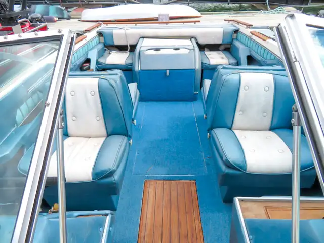 1978 SeaRay Boat in Powerboats & Motorboats in Cranbrook - Image 10