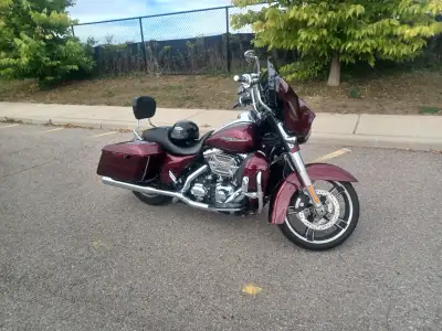 Last chance for the season ...Stage IV Street Glide Special...professionally built and tuned...top t...