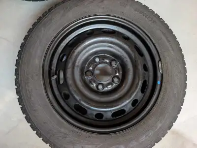 **ABSOLUTELY NO RUST!!** Here's a set of four gently used TOYO Observe GSi-6 (latest model) winter t...