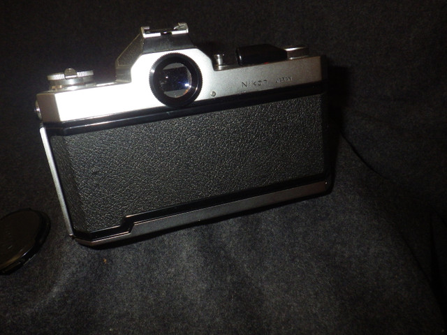 Vintage NIKKORMAT FT2 +50mm F:2 35 mm Film Camera From Japan dans Appareils photo et caméras  à Ville de Montréal - Image 4