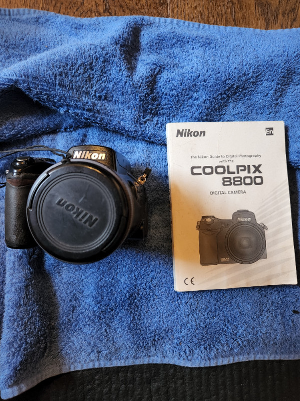 Nikon coolpix 8800vr dslr camera for sale  