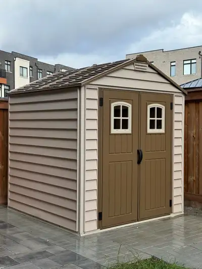 We professionally assemble all types of sheds: metal, plastic, wooden (Costco, Home Depot, Canadian...