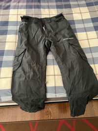 Womens UNDER ARMOUR SNOWBOARDING PANTS! SIZE SMALL!
