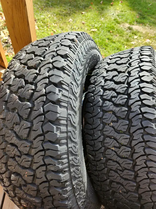 4 Kumho Road Venture AT51 Tires on Rims 265/70R17 in Tires & Rims in Pembroke - Image 3