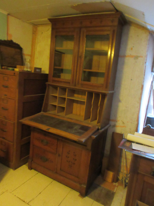 Antique/Vintage Eastlake Style Book Case/Drop Front Desk in Desks in Guelph - Image 2