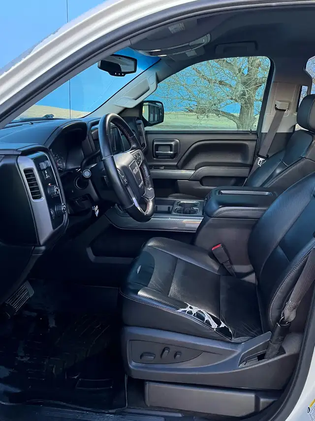 2014 GMC sierra all terrain quick sale in Cars & Trucks in Lethbridge - Image 7